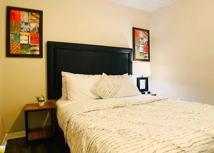 Elegant 4 Bedroom With 6 Beds Sleeps 12